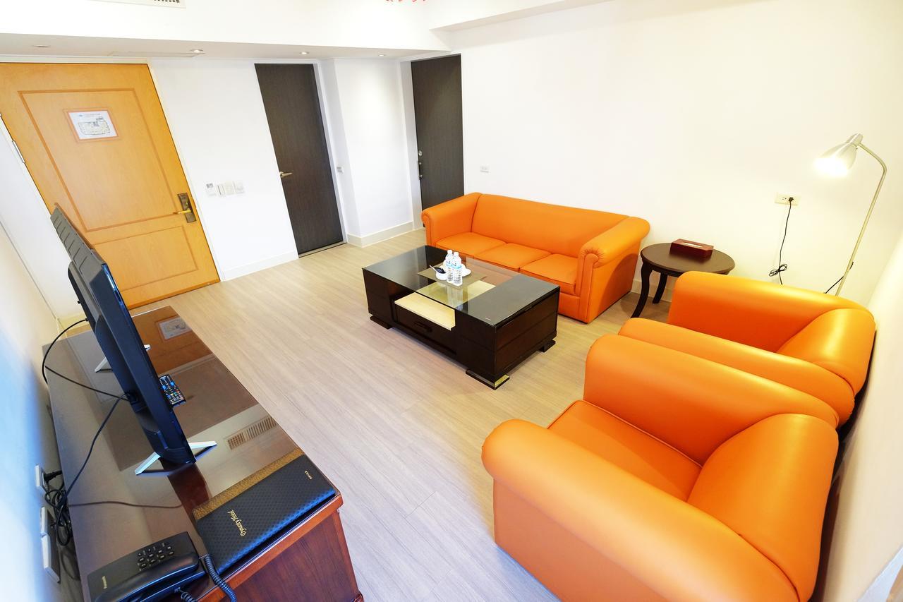 Dynasty Hotel Tainan Exterior foto