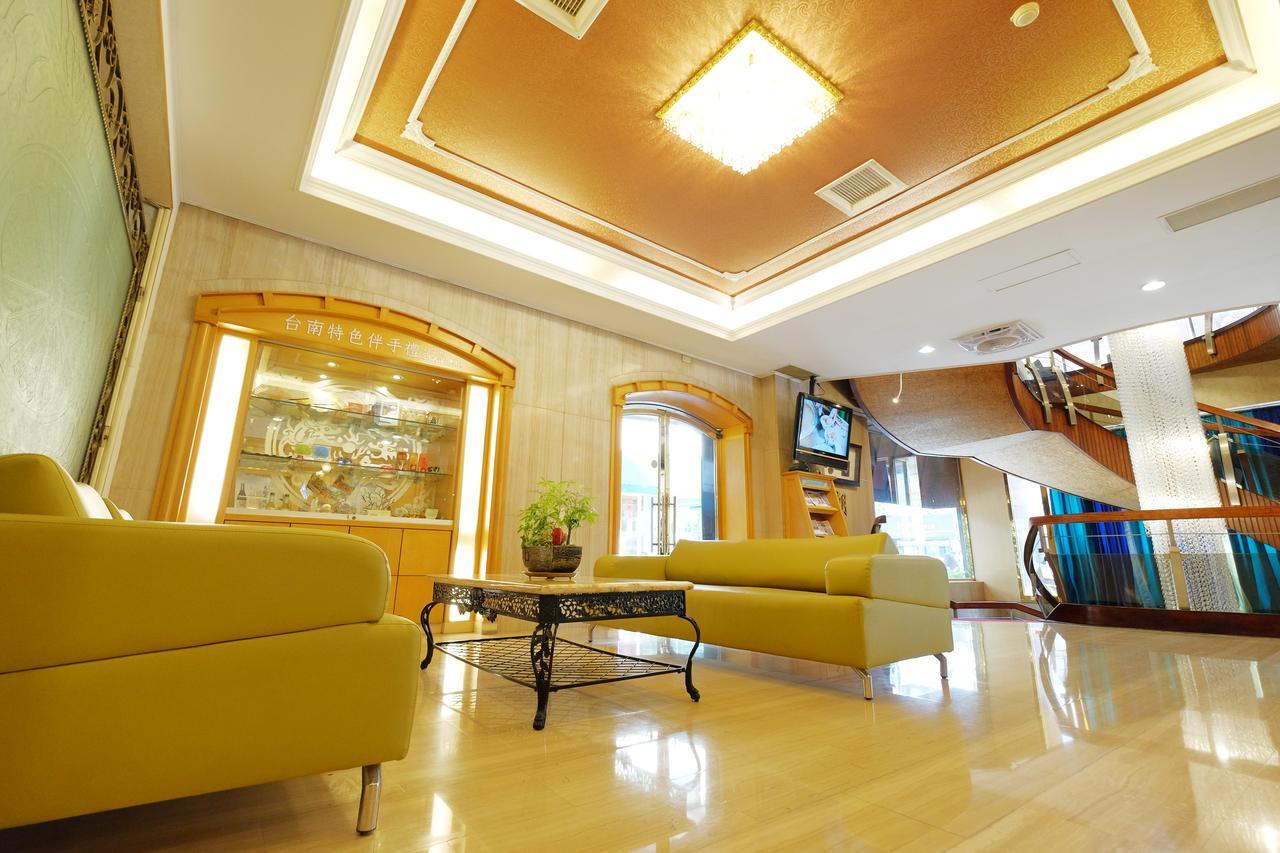 Dynasty Hotel Tainan Exterior foto