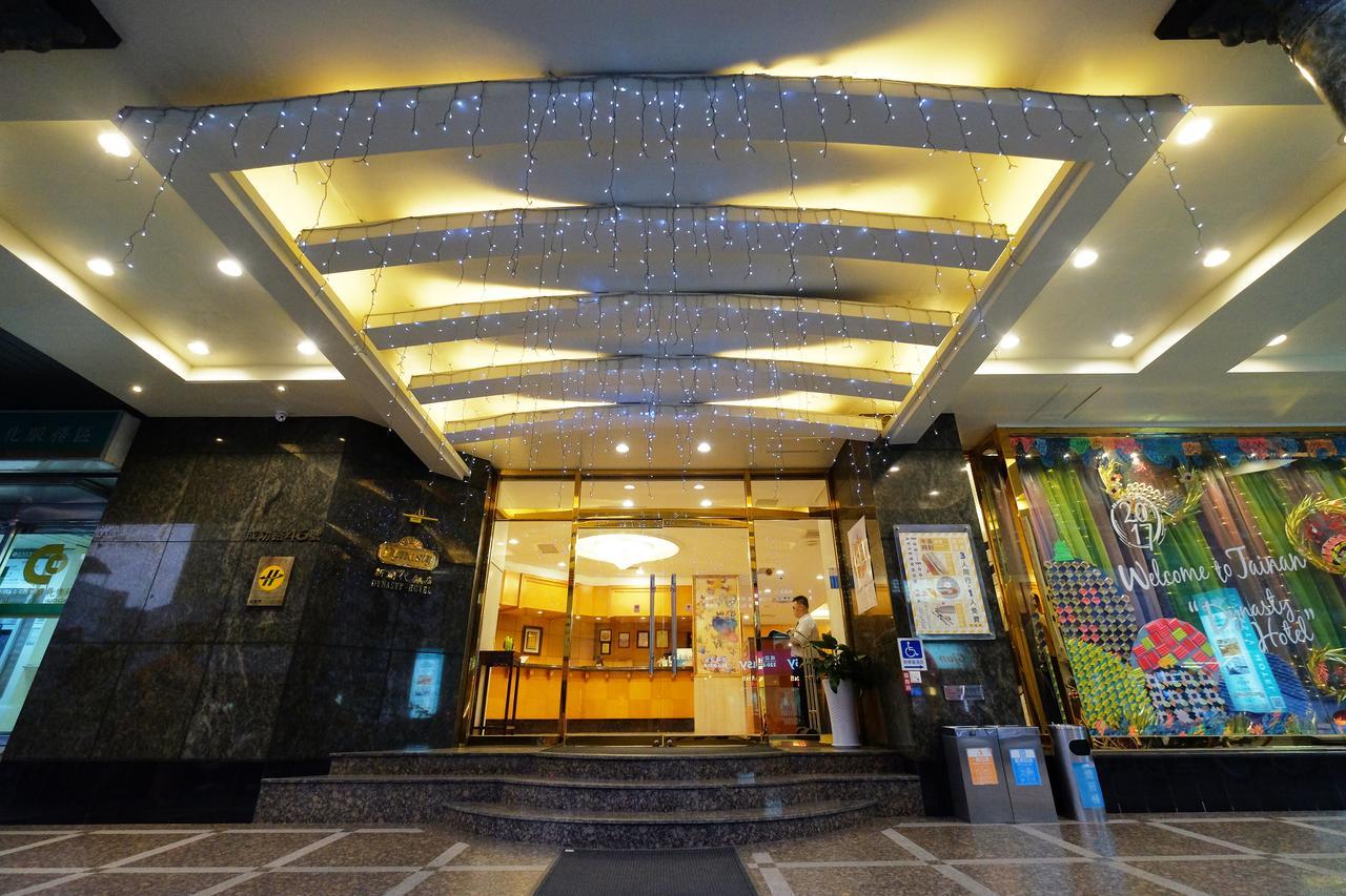 Dynasty Hotel Tainan Exterior foto